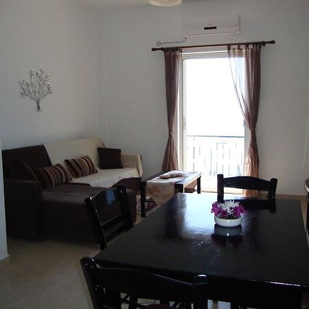 Fantasia Apartment Lákonesz Kültér fotó